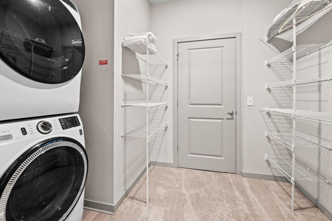 Апартаменты Tropical Field 1 Bed In Downtown With Free Parking Сент-Питерсберг Экстерьер фото