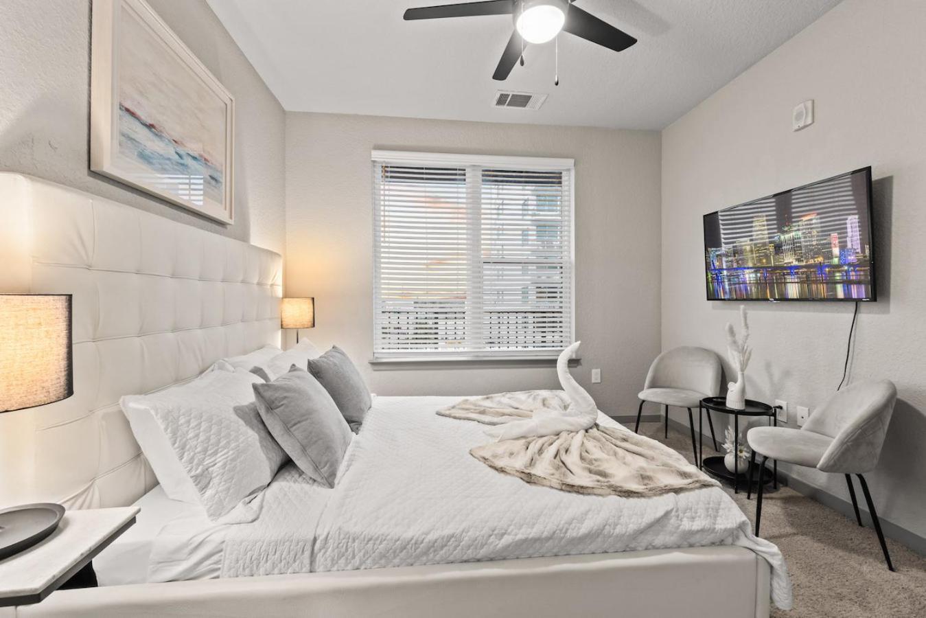 Апартаменты Tropical Field 1 Bed In Downtown With Free Parking Сент-Питерсберг Экстерьер фото