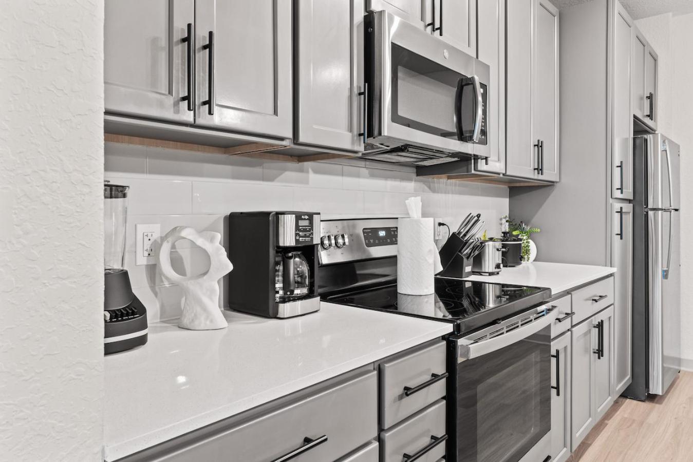Апартаменты Tropical Field 1 Bed In Downtown With Free Parking Сент-Питерсберг Экстерьер фото